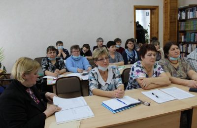 Семинар-практикум, где обсудили стратегию развития библиотек, состоялся в Усть-Тарке