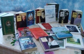Литературную программу в День поэзии провели для жителей Дома ветеранов Усть-Таркского района