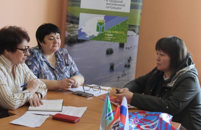 Сотрудники социальных служб общались с жителями Козинского муниципального образовании