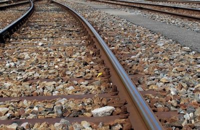 Жителю Татарска грозит срок в два года за то, что он утащил кабель связи с железной дороги
