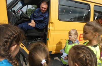 Акция «Ребенок — главный пассажир» провели в Усть-Таркском районе
