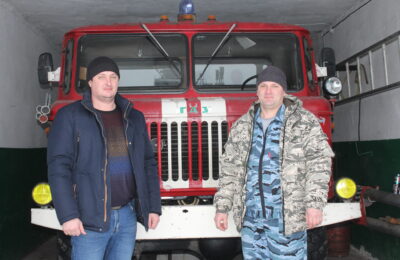 Усть-таркских добровольных пожарных хлебоприемного предприятия отметили на региональном уровне