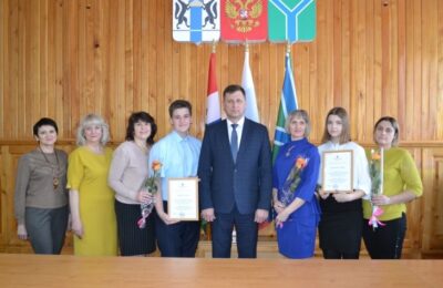 Воспитанники Усть-Таркской школы искусств стали стипендиатами губернатора