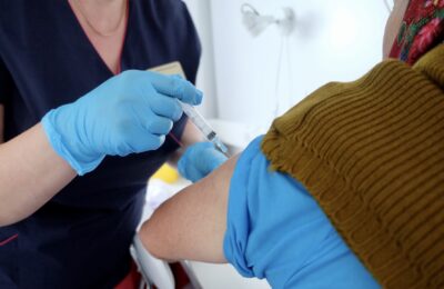 Свыше 6 тысяч жителей Усть-Таркского района вакцинировались от коронавируса