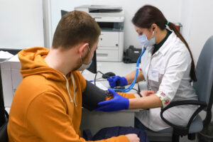 Как подготовиться к анализу при подозрении на мужское бесплодие, рассказала главный репродуктолог Новосибирской области