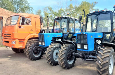 Новый трактор по нацпроекту «Экология» получил Усть-Таркский лесхоз