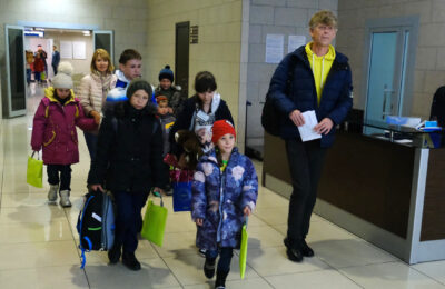 В Новосибирскую область прибыли ребята из детских домов ЛНР