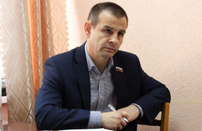Усть-Таркский район посетил с рабочим визитом депутат ЗакСобрания Игорь Умербаев