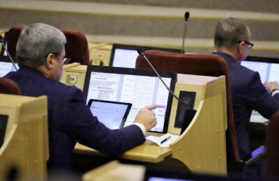 Бюджет Новосибирской области на 2023 год единогласно принят на сессии Заксобрания