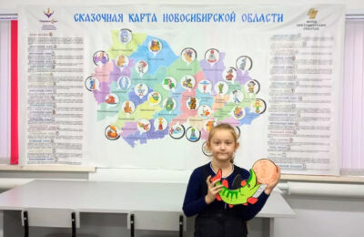 Копию сказочной карты Новосибирской области получила школа Усть-Тарки