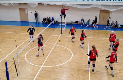 Волейболистки Усть-Таркского района стали участницами межрегионального турнира
