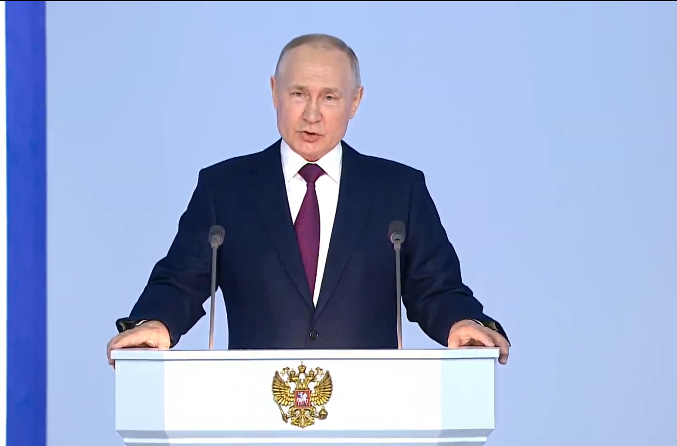 Президент РФ Владимир Путин обращается к Федеральному собранию