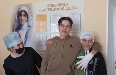 Школьники Усть-Таркского района отправились в Барабинский медицинский колледж