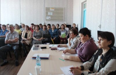 Преподают почти 2000 лет: в Усть-Таркском районе провели первое мероприятие в рамках Года педагога