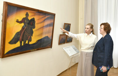 Тактильные копии картин для незрячих презентовали в Новосибирском художественном музее