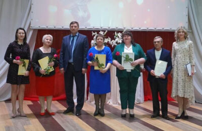 Работники культуры Усть-Таркского района получили заслуженные награды