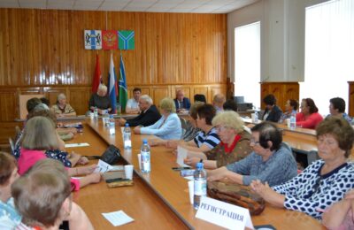 В администрации Усть-Таркского района прошел пленум районного совета ветеранов.