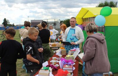 На День молодежи в Усть-Тарке на один день открыли библиокафе «Вкусная книга»