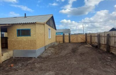 Сироте из Усть-Таркского района отремонтировали дом по решению суда