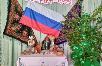 С Днем флага поздравили жителей глава Усть-Таркского района и председатель Совета депутатов