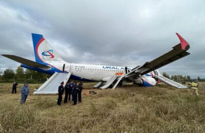 «Уральские авиалинии» возместят ущерб аграриям за экстренную посадку самолета на поле
