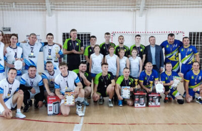 Команда из Усть-Тарки заняла первое место в турнире по волейболу
