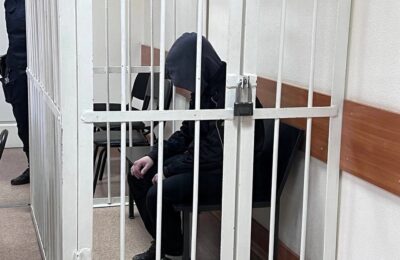 Убийцу 84-летней учительницы из Новоникольска судят в Новосибирской области