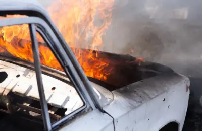 В Усть-Таркском районе из-за обогревателя сгорели автомобиль и гараж