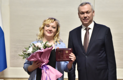 Губернатор Андрей Травников вручил награды наставникам
