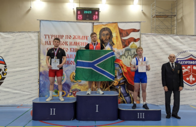 Спортсмен из Усть-Тарки занял первое место в областном турнире по пауэрлифтингу