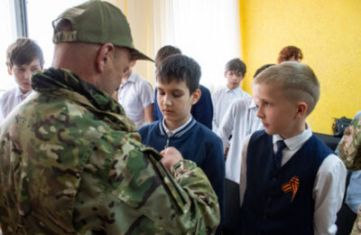 В районах Новосибирской области участники СВО приступили к воспитанию школьников