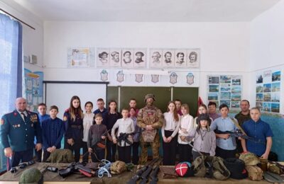 Урок мужества в Усть-Таркском районе провели казаки