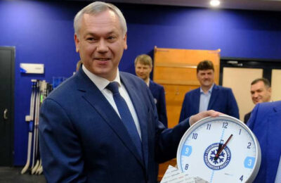 Председатель попечительского совета ХК «Сибирь» Андрей Травников представил новое руководство клуба