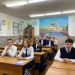 В Усть-Таркской школе провели «Разговоры о важном»