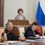 Андрей Травников рассмотрел вопросы организации и проведения летней оздоровительной кампании в регионе