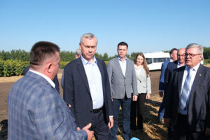 Андрей Травников обозначил эффективные инструменты развития для районов области