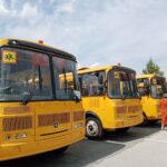 30 новых школьных автобусов вручили представителям районов Новосибирской области