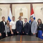 Участники программы «Герои НовоСибири» встретились с молодежью региона