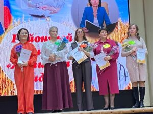 В Усть-Таркском районе выбрали “Женщину – лидера-2025”