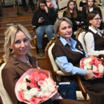 Знаки отличия «За материнскую доблесть» вручены пятнадцати многодетным матерям