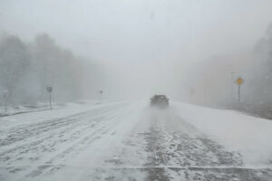 Снежное экстренное предупреждение выпустили синоптики в Новосибирской области
