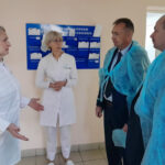 Руководители Усть-Таркского района посетили центральную районную больницу