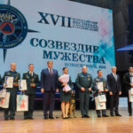 В Новосибирске наградили лучших спасателей России в честь 35-летия МЧС и Дня спасателя