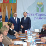 Дмитрий Шиберт единогласно избран главой Усть-Таркского района