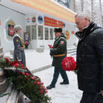 Андрей Травников почтил память первого дважды Героя России в Новосибирске