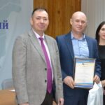 В Усть-Тарке наградили победителей областного конкурса «Отец года»