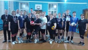 В селе Щербаки прошел турнир по волейболу среди смешанных команд