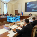 Андрей Травников потребовал нестандартно бороться с нарушителями ПДД