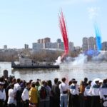 Дым над водой: навигацию-2026 парадом судов открыли в Новосибирске