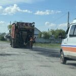 В Усть-Таркском районе начался ямочный ремонт дорог